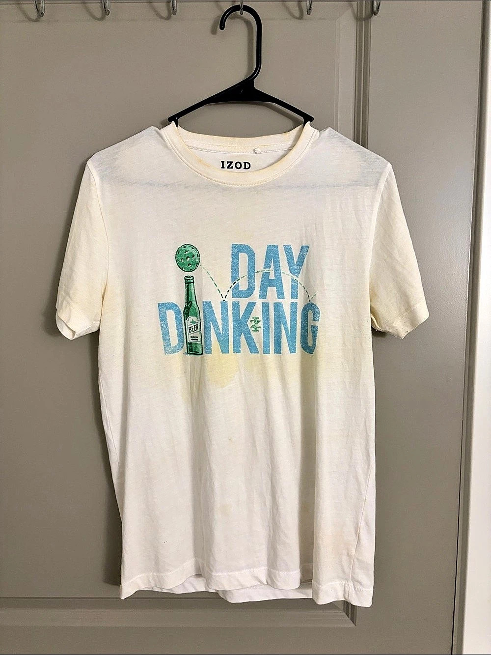 IZOD Graphic Tee in White Size Small